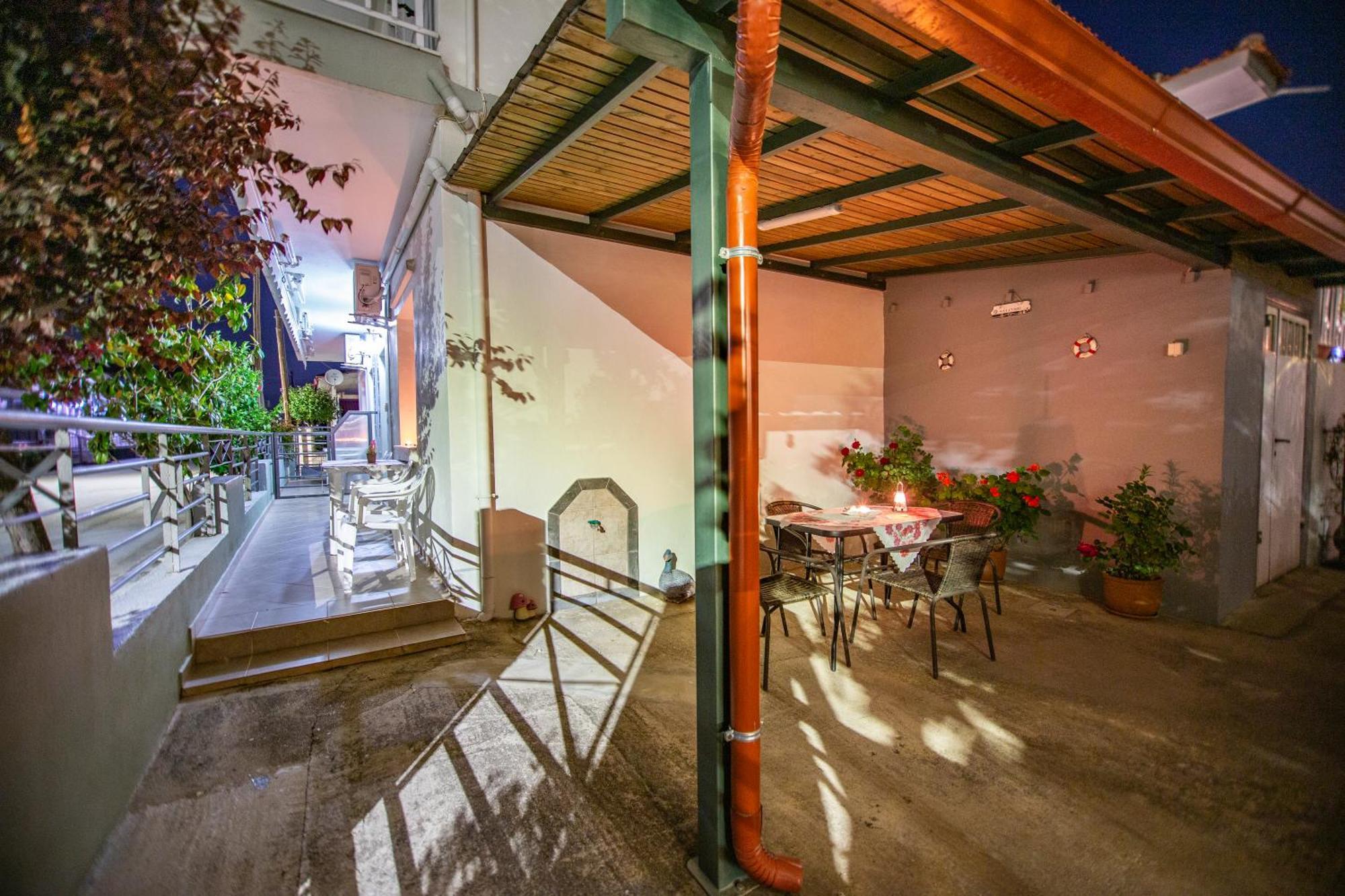 Vordos Rooms เนอาวรัสนา ภายนอก รูปภาพ