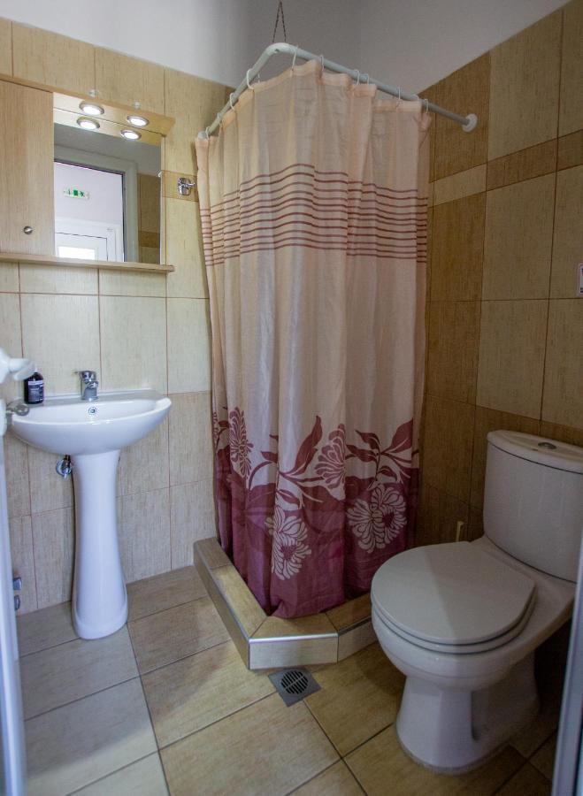 Vordos Rooms เนอาวรัสนา ภายนอก รูปภาพ