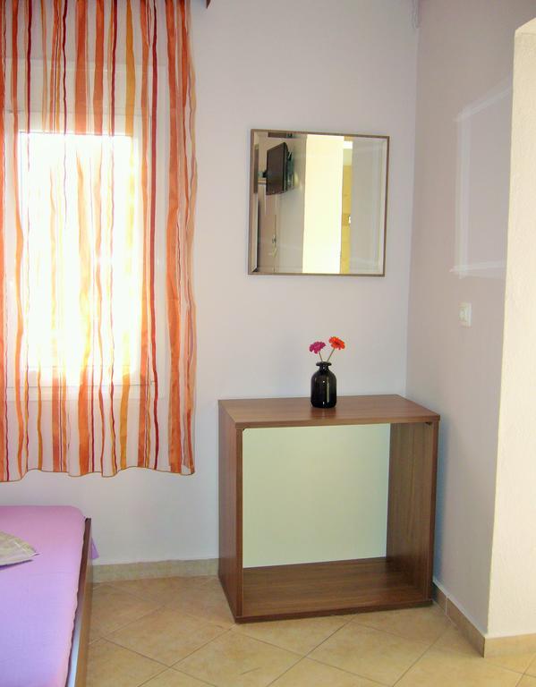 Vordos Rooms เนอาวรัสนา ภายนอก รูปภาพ