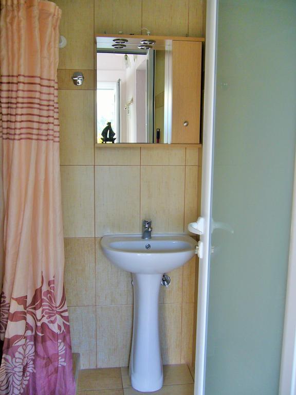 Vordos Rooms เนอาวรัสนา ภายนอก รูปภาพ